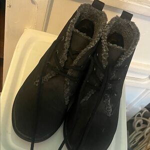 Sonoma Black Lace Up Boots with Gray Lining